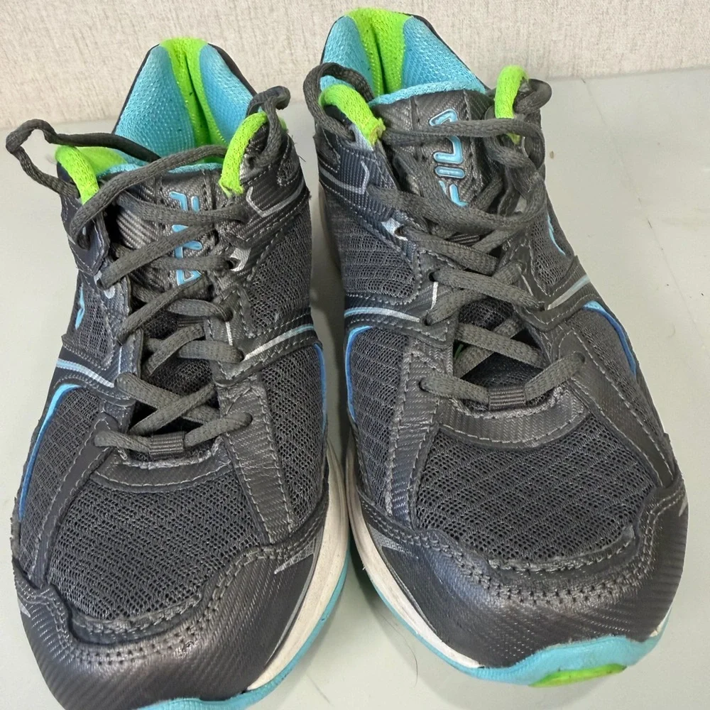 Fila Windshift Women’s Sneakers. Size‎ 9